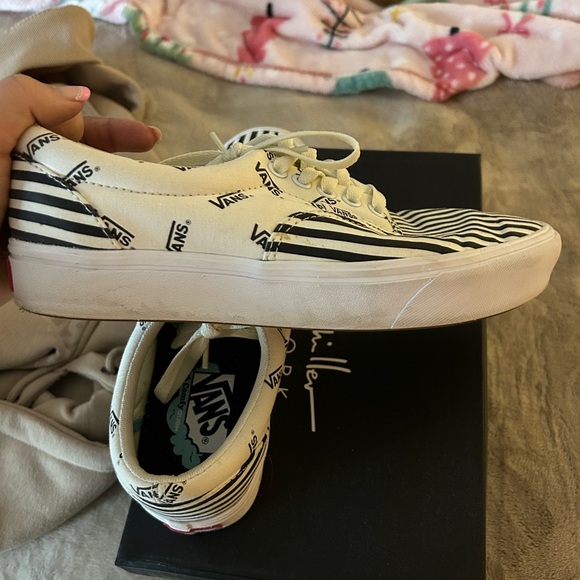 Striped Vans - Picture 3 of 4